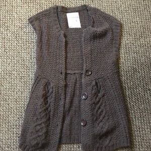 No sleeve cardigan